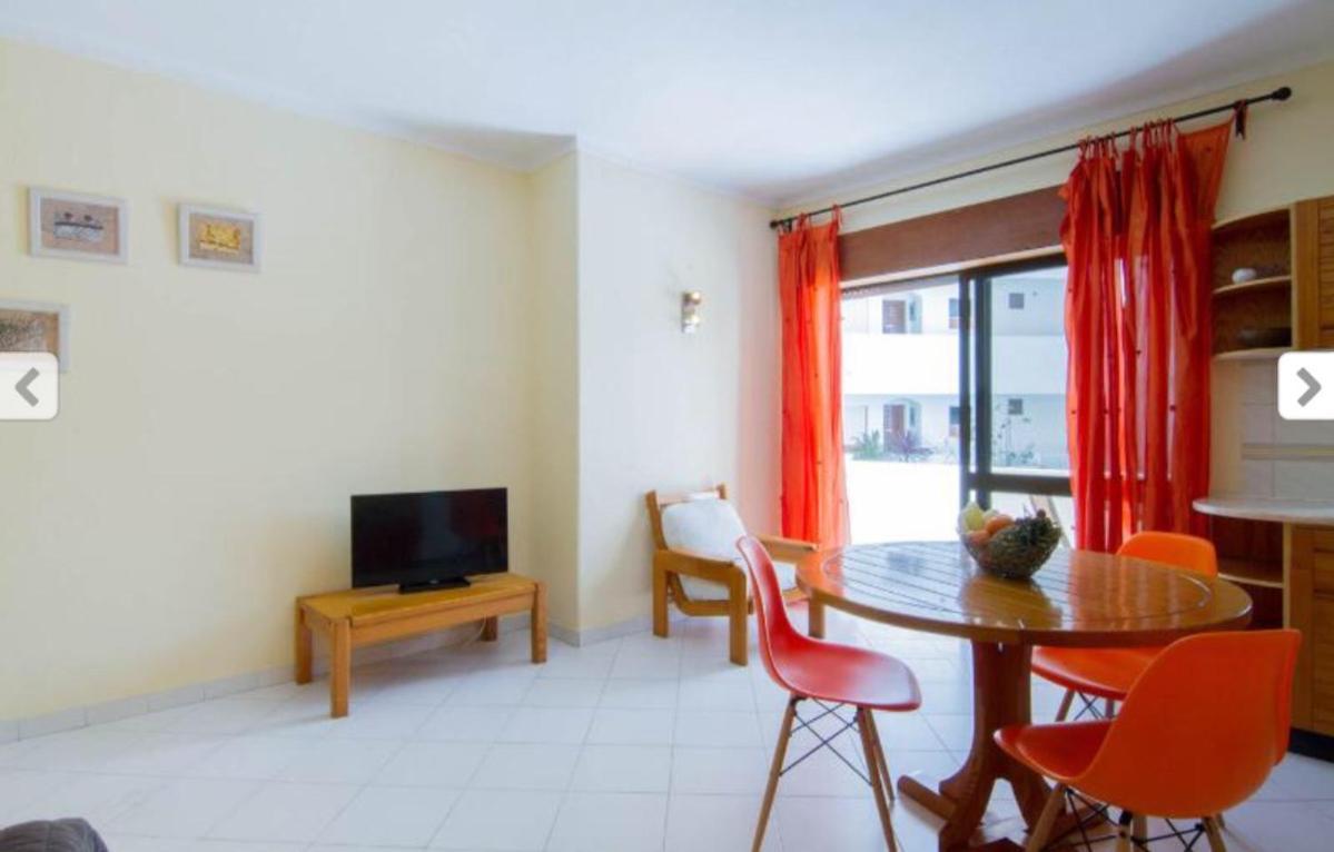 3 Min Walking To Peneco Beach Albufeira , Apart + Pool + Wifi ภายนอก รูปภาพ